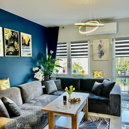 Golden Luxury * Nowy Dwor Mazowiecki