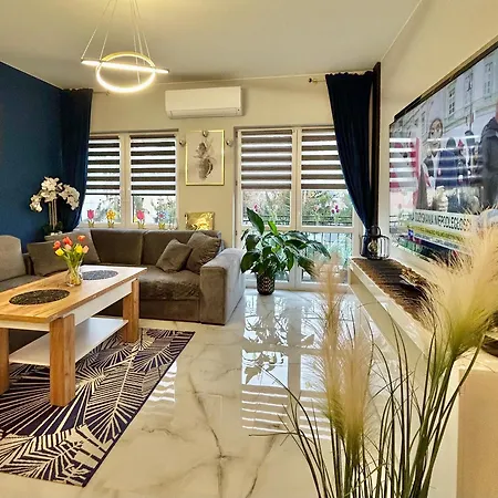 Premium & Fly Warsaw Modlin Airport Apartamento Nowy Dwór Mazowiecki