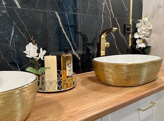 Golden Luxury * Nowy Dwór Mazowiecki